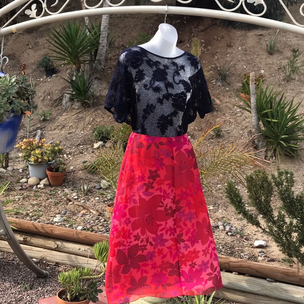 Spenser Jeremy 100 Percent silk skirt